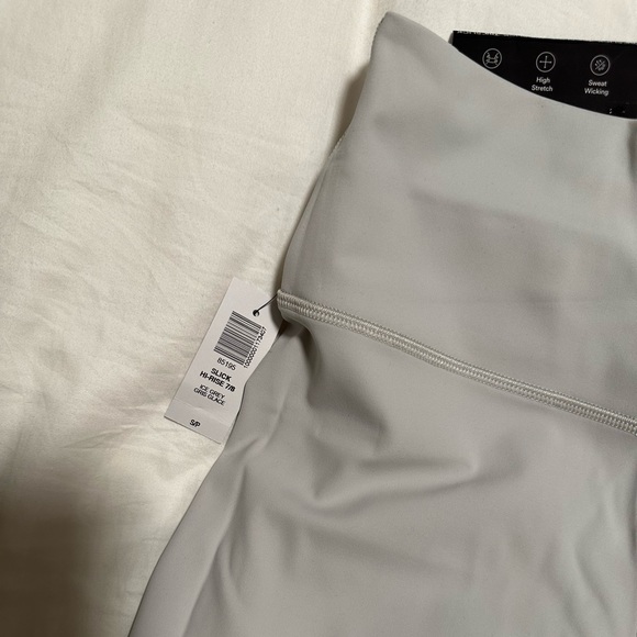 BNWT TNA leggings - Picture 2 of 6